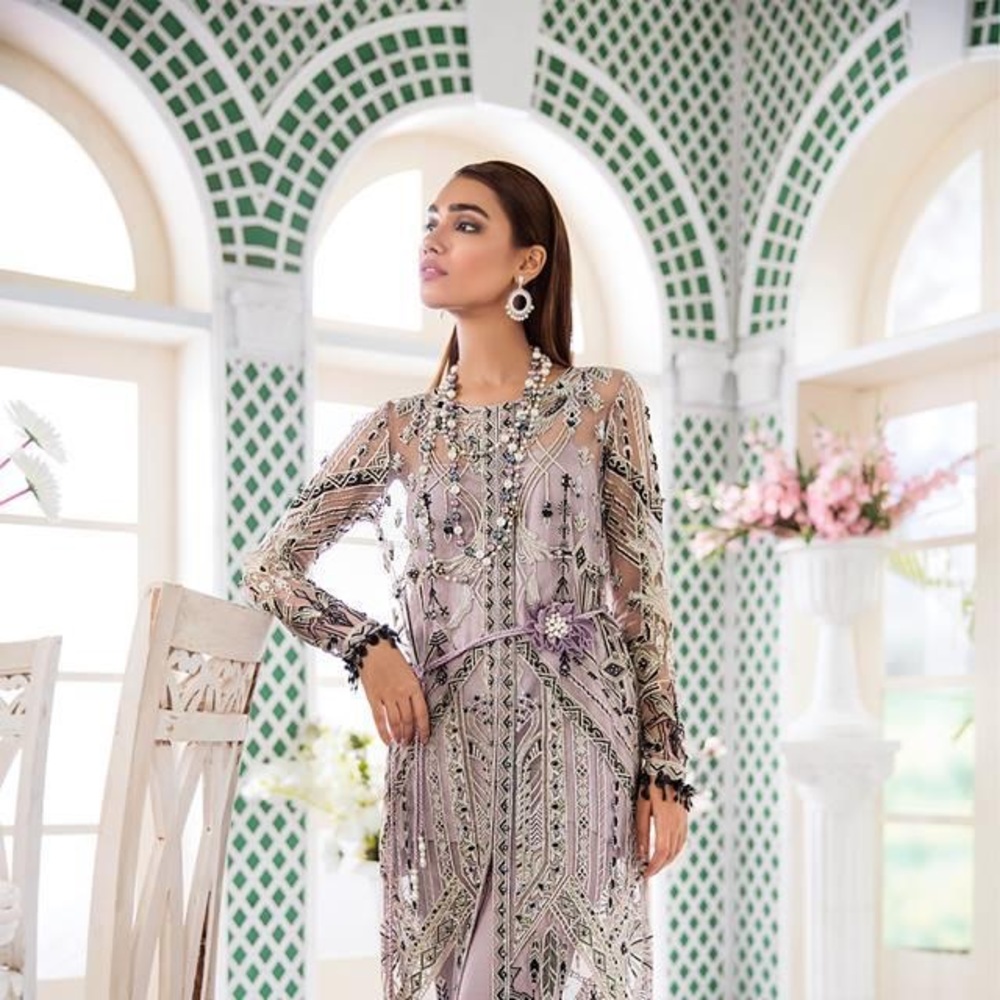 Suffuse sana yasir small SOLD -SOLD